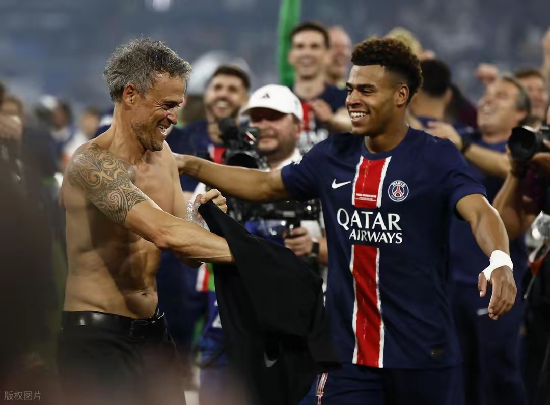 开元棋牌-1的无穷型极限为什么不是1